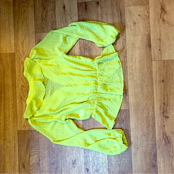 Yellow blouse brand new - Picture 2 of 2